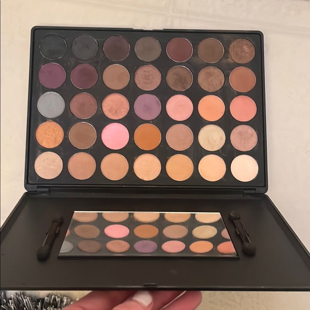 Morphe Eyeshadow Pallet- Warm, Neutral Colors